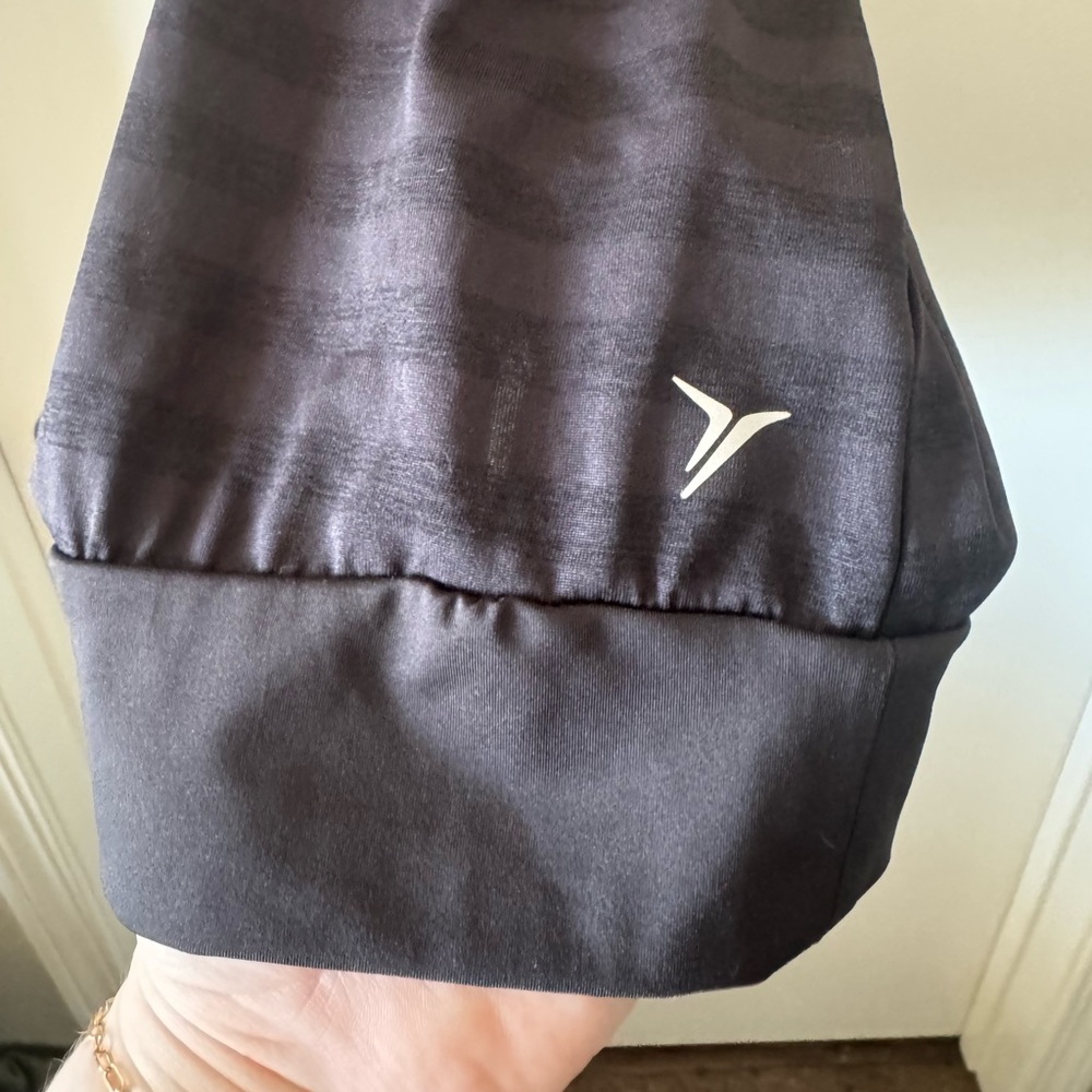 Like New Old Navy Active Tank - Picture 5 of 11